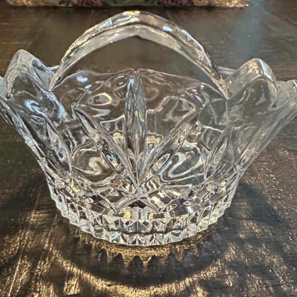 Vintage pressed glass. Tiara./trinket bowl - Picture 7 of 9